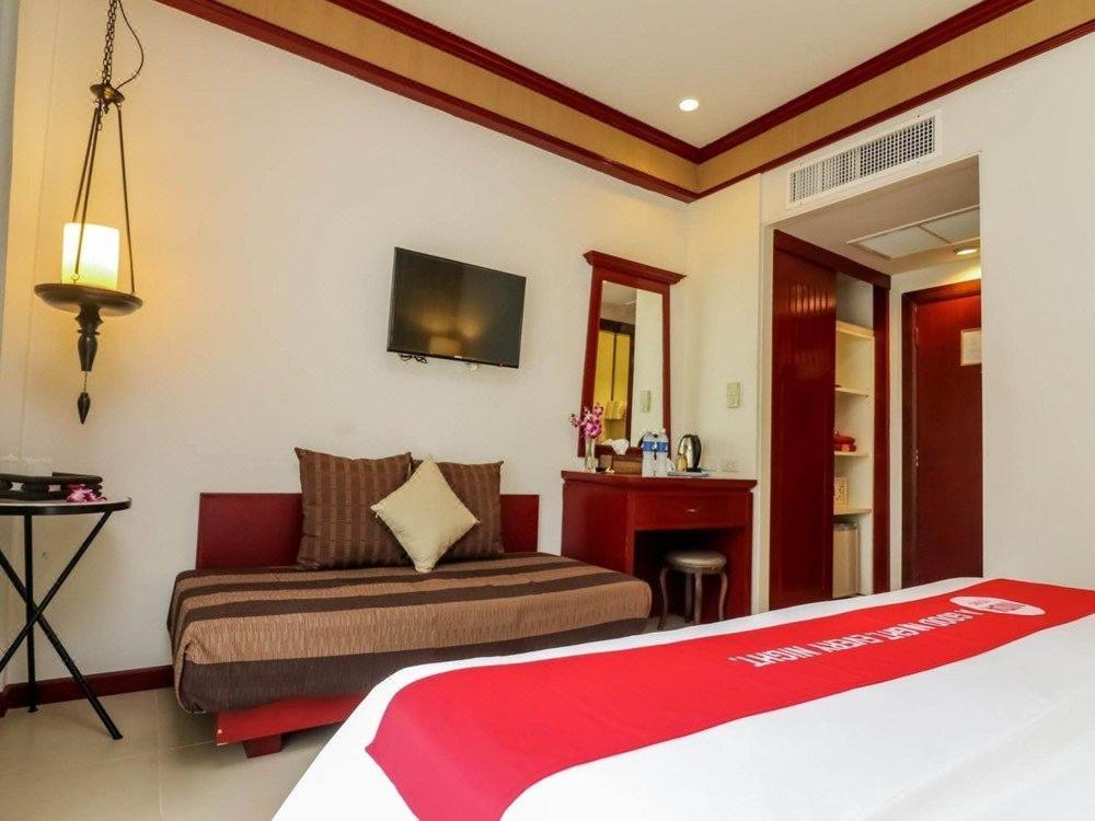 The Top Patong Resort. Exterior photo